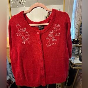 Marilyn Monroe collection cropped sweater.